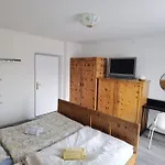 Quaint Room In Modern Flat