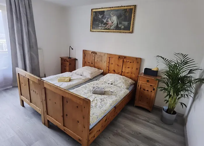 Quaint Room In Modern Flat